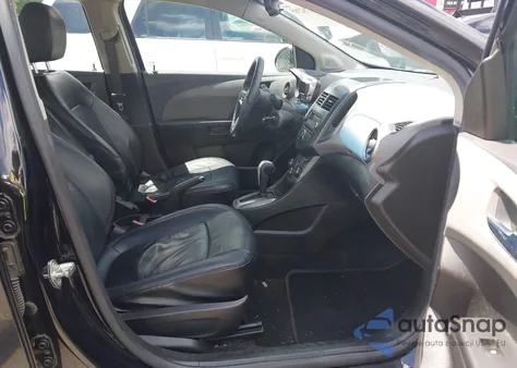 2012 Chevrolet Sonic 2Lz z USA, uszkodzony, nr VIN 1G1JE5SHXC4186884